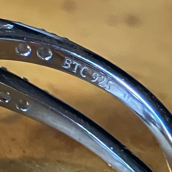 Sky Blue Topaz Sterling Silver Ring Size 5.75 - Picture 6 of 9